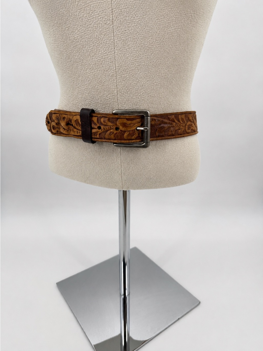 Unbranded Tooled Leather Brown Belt Western Mens Size 38 Embroidered